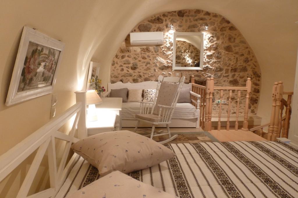 Apartmán To Petradi Avgonima Pokoj fotografie