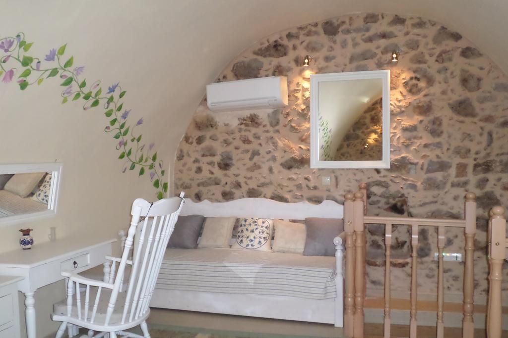 Apartmán To Petradi Avgonima Pokoj fotografie