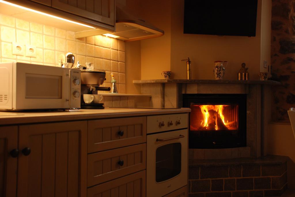 Apartmán To Petradi Avgonima Pokoj fotografie